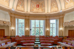 Hémicycle de la préfecture du Nord. © Bouillon