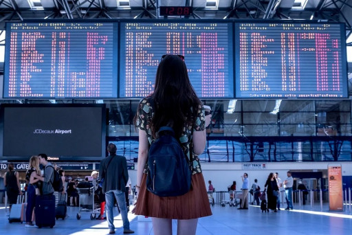 L’aéroport de Gatwick veut suspendre ses engagements financiers