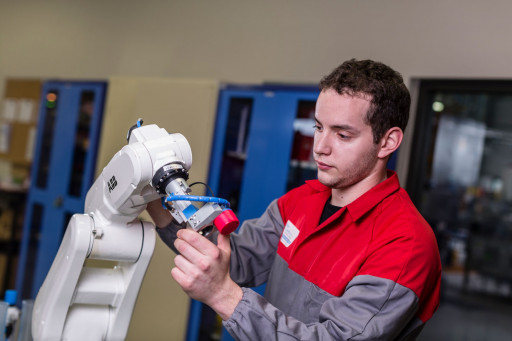 Former les jeunes à l’industrie de demain