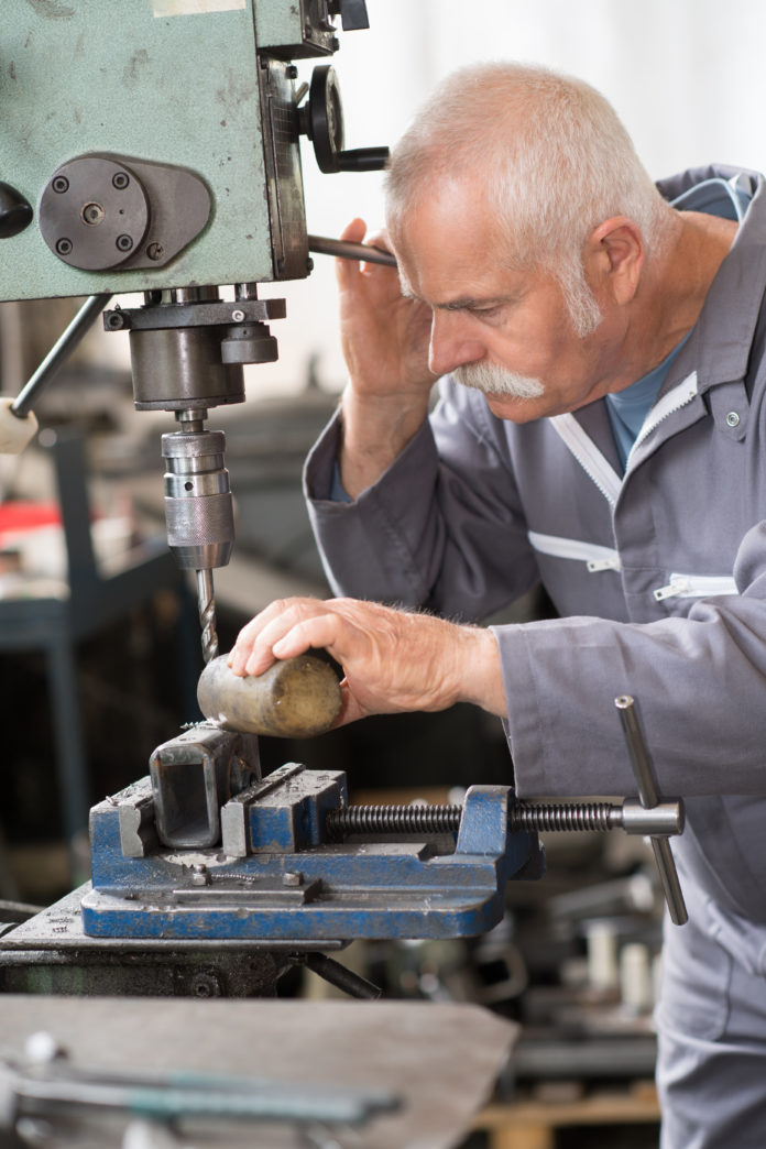 senior au travail